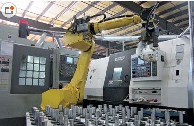 20141120 04 robot and machine tools.jpg